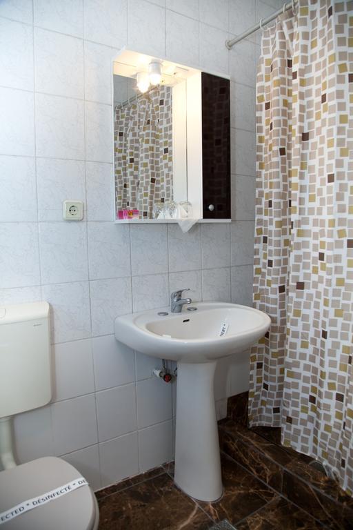 Hotel Metropol Питешти Номер фото