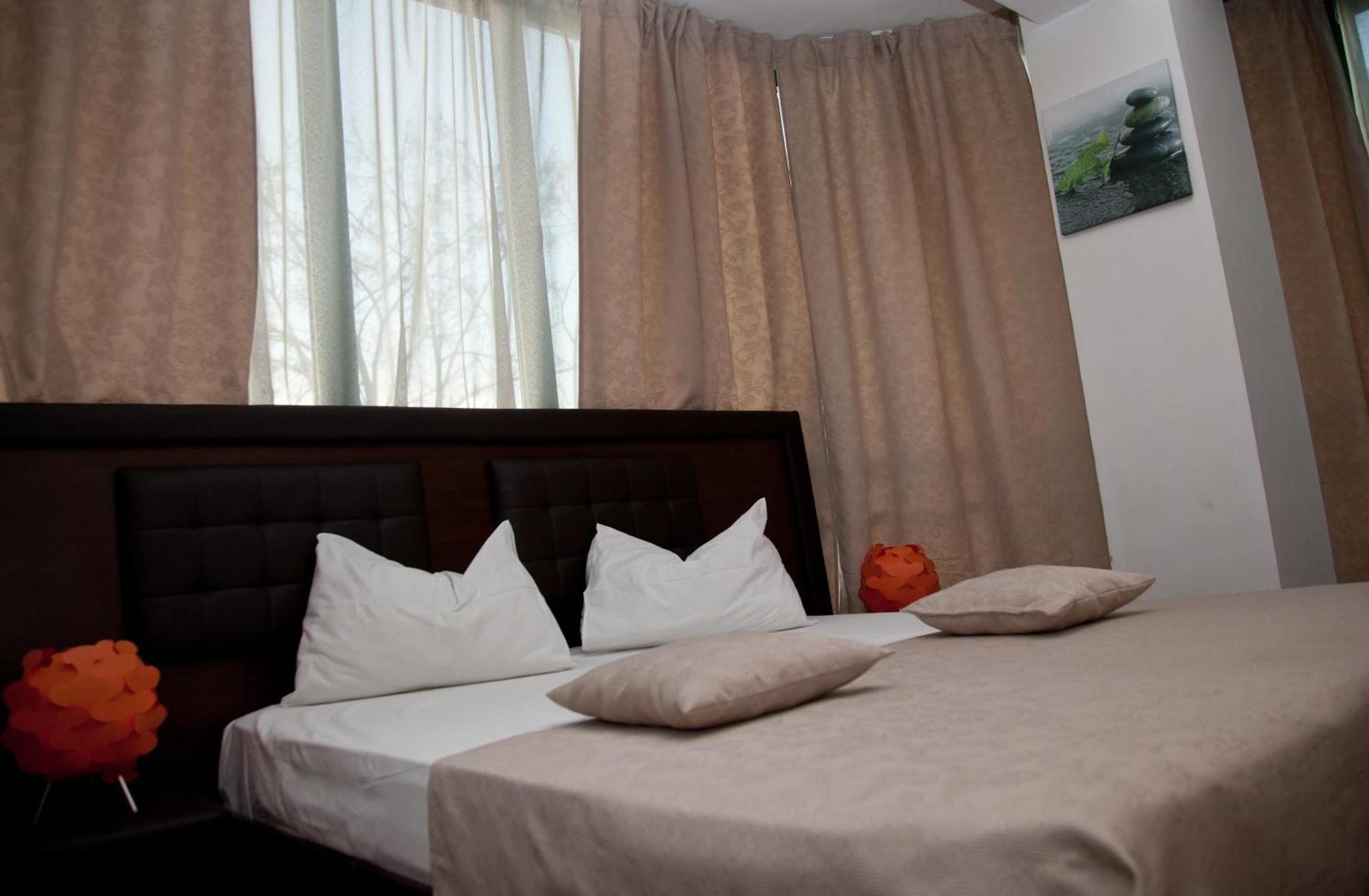 Hotel Metropol Питешти Номер фото