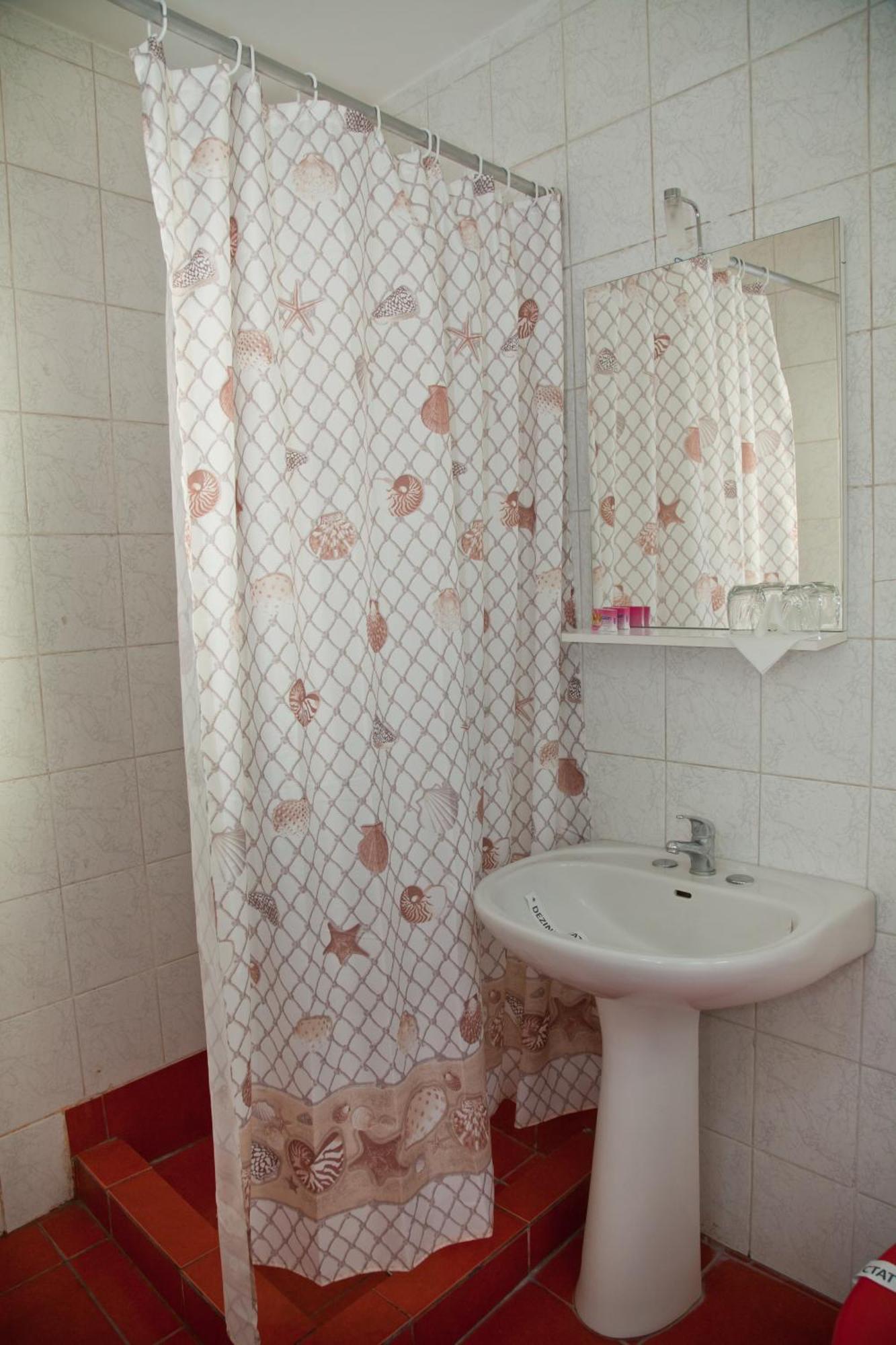Hotel Metropol Питешти Номер фото