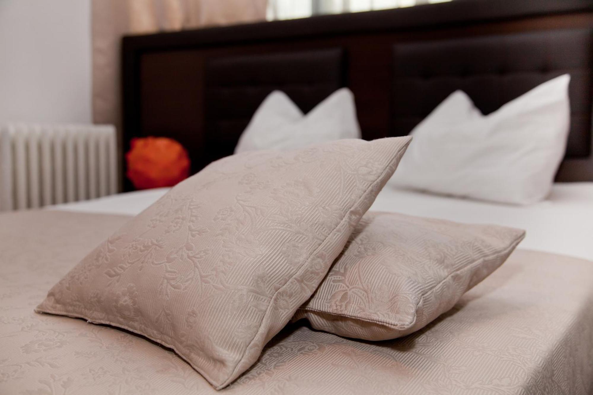 Hotel Metropol Питешти Номер фото