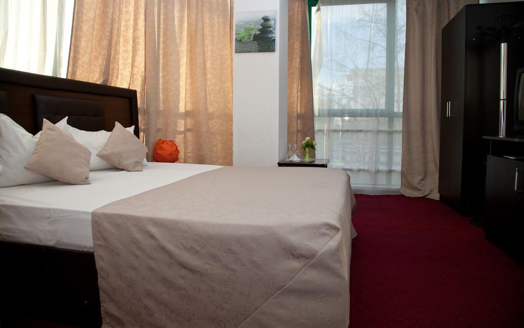 Hotel Metropol Питешти Номер фото