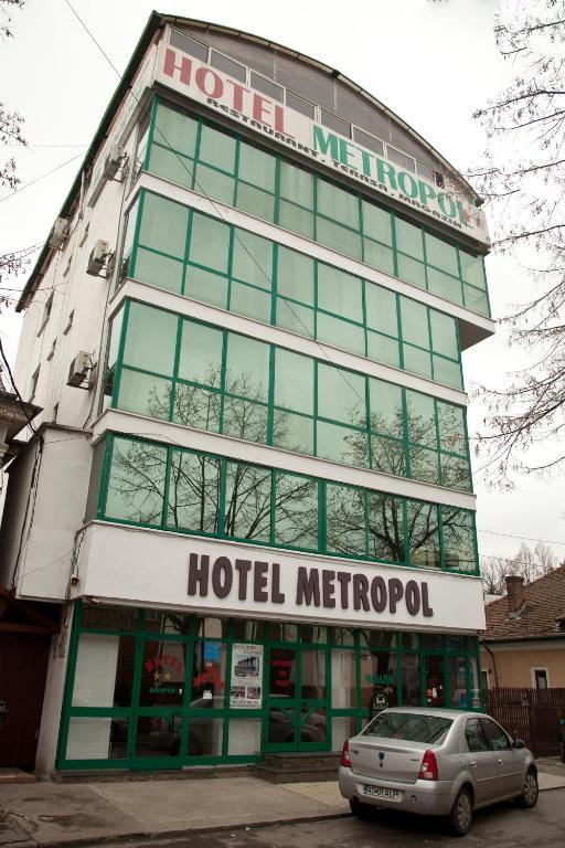 Hotel Metropol Питешти Экстерьер фото